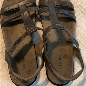 Taos sandals